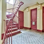 Studio Sur Les Toits Parisiens