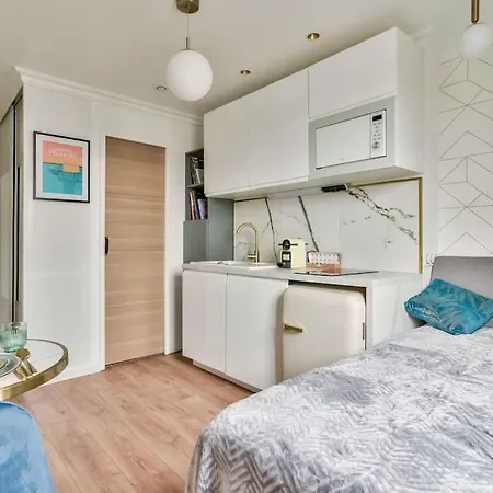 Appartamento Studio Sur Les Toits Parisiens Parigi